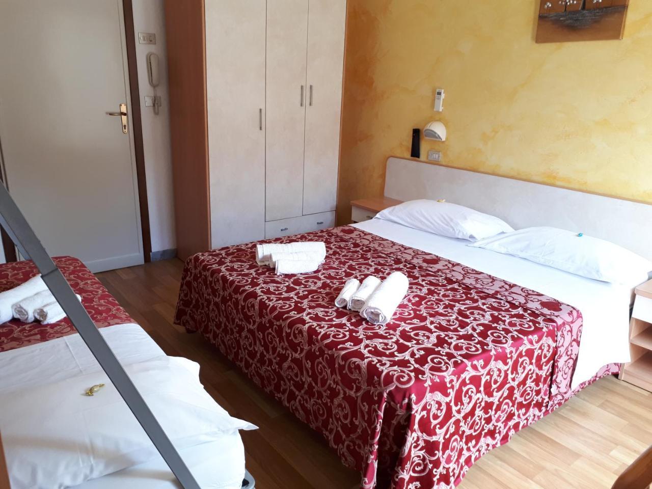Hotel Ottavia Rimini Exterior foto